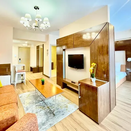 Presidential Luxury With Amazing View - Yamaluxe Apartment *