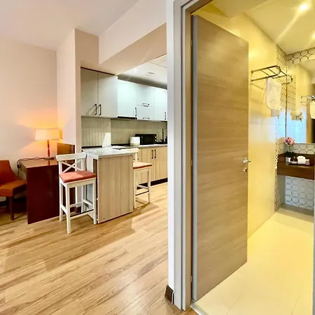Presidential Luxury With Amazing View - Yamaluxe Apartment Bucharest