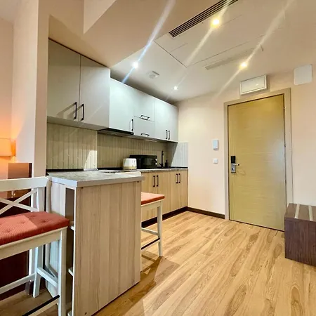 Presidential Luxury With Amazing View - Yamaluxe Apartment Bukarest